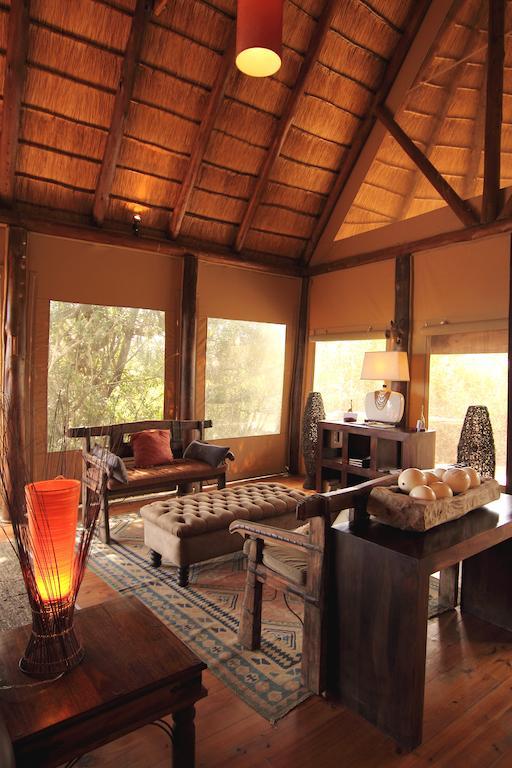 Bush Lodge - Réserve animalière d'Amakhala Extérieur photo